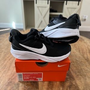 Brand New Nike Star Runner 4 Toddler shoes 10.5